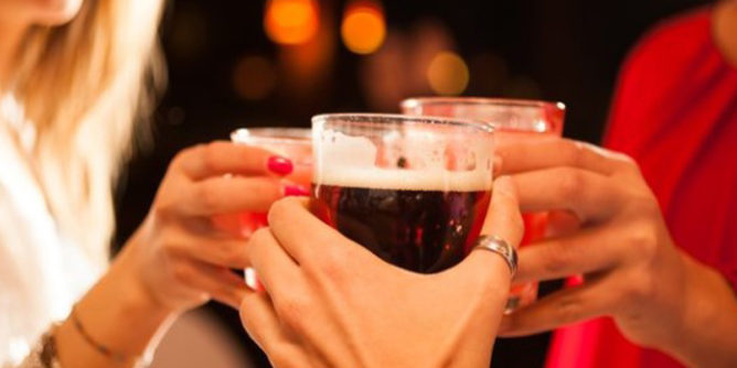 4 Minuman yang Harus Dihindari untuk Dikonsumsi Orang yang Berusia di Atas 40 Tahun