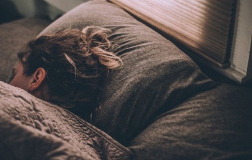 5 Tips agar Tidur Tetap Berkualitas meskipun dalam Kondisi Sakit